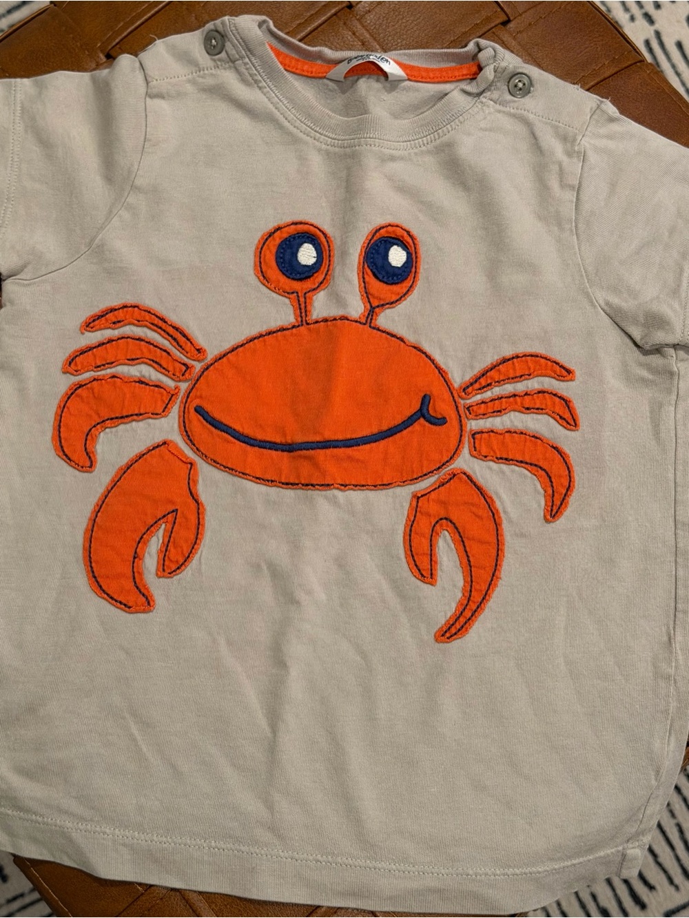 Mini Boden Cream Short-Sleeve Tee with Bright Orange Crab